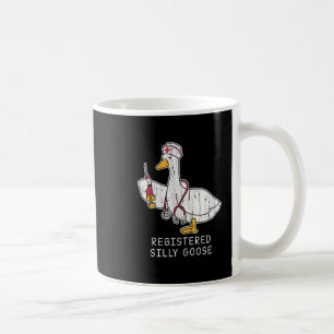 Eingetragenes Albernes Gänsedesign in Pocket, eing Kaffeetasse