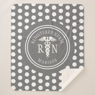 Eingetragenes graues Monogramm des Nurse-Abschluss Sherpadecke