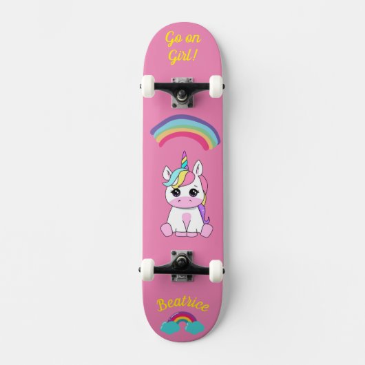 Einhorn auf Skateboard mit personalisierten Bildun (Vorderseite)