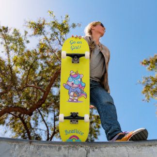 Einhorn auf Skateboard mit personalisierten Bildun