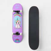 Einhorn auf Skateboard mit personalisierten Bildun (Vorderseite)