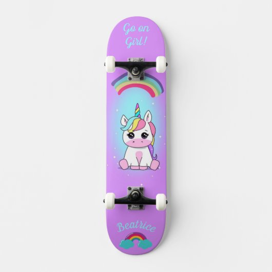 Einhorn auf Skateboard mit personalisierten Bildun (Vorderseite)