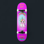 Einhorn auf Skateboard mit personalisierten Bildun<br><div class="desc">Unicorn auf Skateboard mit personalisierten Bildunterschriften Unicorn Personalisiert Skateboard KLICKEN Sie auf PERSONALISIEREN TEMPLATE OPTION UND geben Sie den Namen. Cooles Skateboard in lebhaften Farben und für den Hintergrund und ein funky Einhorn auf einem Skateboard. Dieses Skateboard ist eine tolle Geschenkidee für einen Einhornliebhaber.</div>
