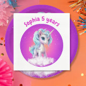 Einhorn auf Wolke mit rosa, lebhaftem Himmel Serviette