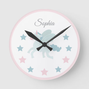 Einhorn benutzerdefinierter Name Cute Pink Blau Runde Wanduhr