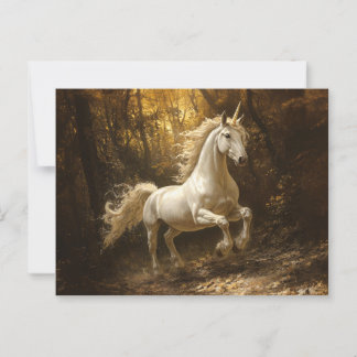 Einhorn, das durch die Waldmalerei läuft Postkarte