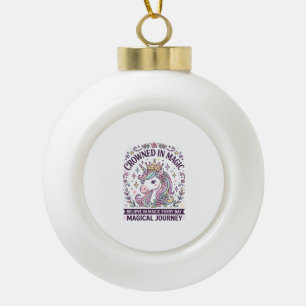 Einhorn gekrönt in magischer fetter Typografie Gra Keramik Kugel-Ornament
