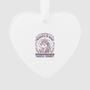 Einhorn gekrönt in magischer fetter Typografie Gra Ornament