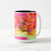 Einhorn in der gestrichenen Wüste Zweifarbige Tasse (VorderseiteRechts)