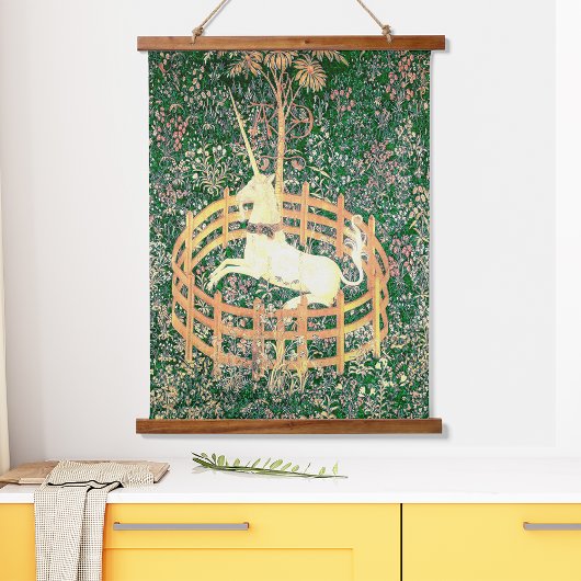 Einhorn in Gefangenschaft Wandteppich Mit Holzrahmen