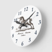 Einhorn-Klassik-Kreatur, die magisches Woodland lä Runde Wanduhr (Winkel)