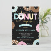 Einhorn-Krapfen und Windel-Baby besprühen Dusche Einladung (Stehend Vorderseite)