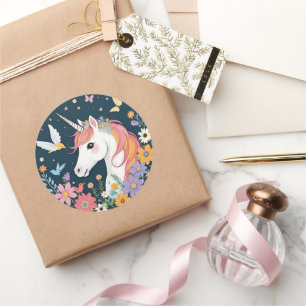 Einhorn mit Blume und Schmetterlingen Runder Aufkleber