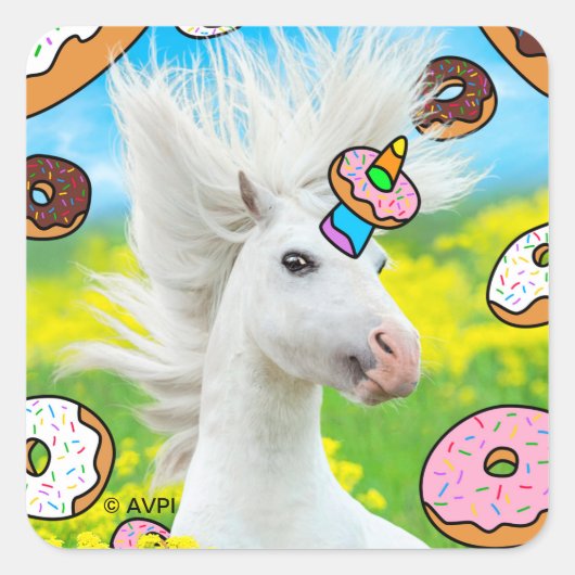 Einhorn mit Donuts Quadratischer Aufkleber (Vorderseite)