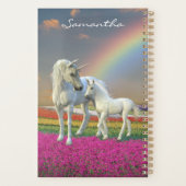 Einhorn Mutter und Foallenbogen Jährliche Monogram Planer (Rückseite)