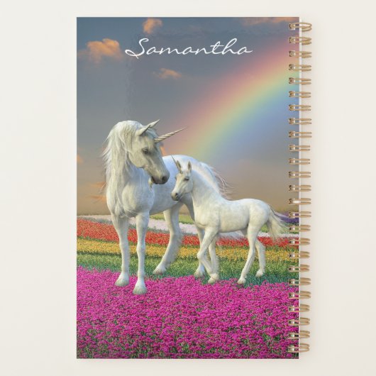 Einhorn Mutter und Foallenbogen Jährliche Monogram Planer (Rückseite)