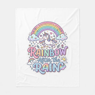 Einhorn Regenbogen nach dem Regen Premium Vektor T Fleecedecke