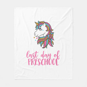 Einhorn-Shirt für Mädchen zum letzten Tag im Vorsc Fleecedecke
