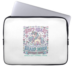 Einhorn Softes Herz Scharfe Hörner Fette Typografi Laptopschutzhülle