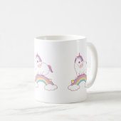 Einhorn stehend am Regenbogen Kaffeetasse (VorderseiteRechts)