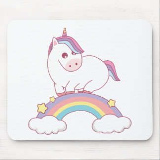 Einhorn stehend am Regenbogen Mousepad