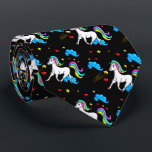 Einhorn-Träume Krawatte<br><div class="desc">Niedlicher und kleiner Unicorn mit dem drei-farbigen Haarreiten durch den Himmel und durch blaue Wolken,  Herzen und Sterne umgeben. Wenn Sie ein Träumer sind,  werden Sie Liebe dieser Unicornentwurf; holen Sie Magie zu Ihrem Leben. Ideal für junge Leute mit vieler Fantasie</div>
