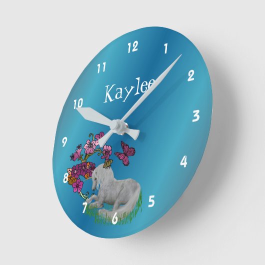 Einhorn und Blume Personalisierter Name Runde Wanduhr (Winkel)