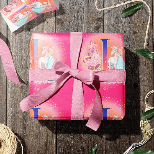 Einhorn und Prinzessin mit Schlossbuchstabe I Mono Geschenkpapier