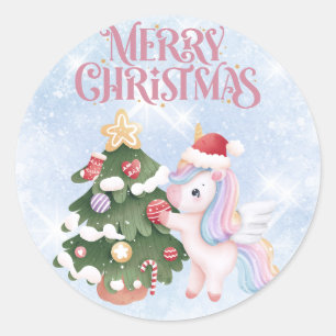 Einhorn und Weihnachtsbaum auf Sparkle Blue Sky Runder Aufkleber