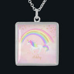 Einhornhalskette mit zauberhaftem pinkfarbenem Gli Sterling Silberkette<br><div class="desc">Einmalige Halskette mit magischen Rosa-,  Gold- und Regenbogenfarben! Text in Gold mit Regenbogen einfärbt vor einem weichen pastellrosa Hintergrund. Perfektes Geschenk für den Einhornliebhaber in Ihrem Leben. Ändern Sie die Hintergrundfarbe,  wenn Sie möchten!</div>
