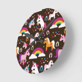 Einhornregenbogen scherzt Hintergrundpferd Runde Wanduhr (Winkel)