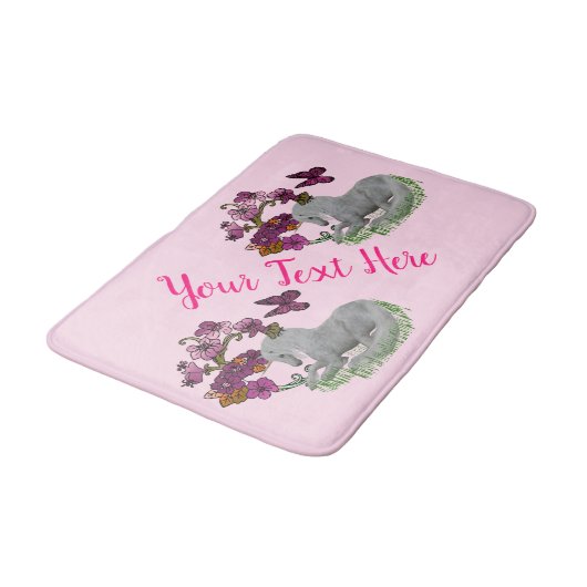 Einhornschmetterlinge und Blume Personalisiert Badematte (Schrägansicht)