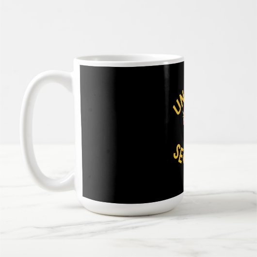 Einhornsicherheit: Behalt der Magic Safe mit einer Kaffeetasse (Links)