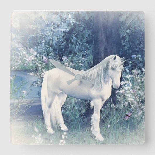 Einhornwaldtraum Quadratische Wanduhr (Vorderseite)