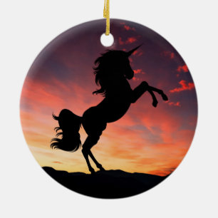 Einhornzucht in einem herrlichen Sonnenuntergang Keramik Ornament