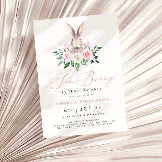 Einige Bunny Blush Pink Floral Girls Erster Geburt Einladung