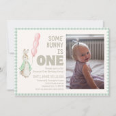 Einige Bunny ist eine Einladung zum ersten Geburts (Vorderseite)