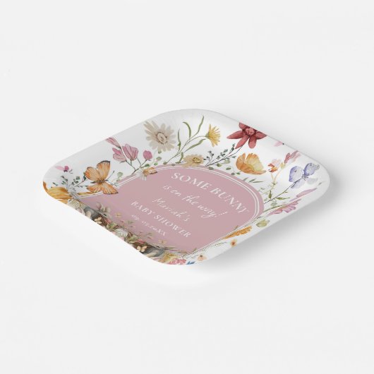 Einige Bunny Oaster Wildblume Kinderdusche Pappteller (Gewinkelt)