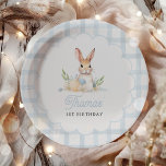 Einige Bunny Pastel Spring Blue Gingham 1. Geburts Pappteller<br><div class="desc">Klassische Sonnensommer! Adorable Brötchen und Gingham Muster für einen perfekten Frühlingstag zum Thema Geburtstag! Durchsuchen Sie unsere sorgfältig zusammengestellten,  aufeinander abgestimmten Artikel,  die sich nahtlos ergänzen. Dekoration,  Geschirr und Accessoires sorgen für ein harmonisches Zusammenspiel. Alle Designs sind © PIXEL PERFECTION PARTY LTD</div>