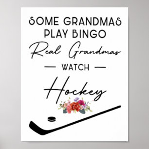 Einige Grandmas spielen Bingo Real Grandmas Uhren  Poster