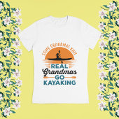 Einige Grandmas Strick Real Grandmas Go Kajak T-Shirt