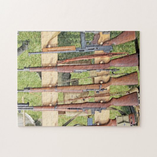 Einige kleine Waffen des Zweiten Weltkriegs auf ei Puzzle (Horizontal)