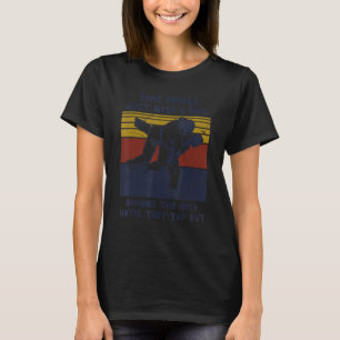 Einige Leute brauchen nur einen Umarmer um den Nec T-Shirt
