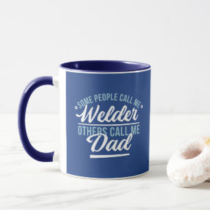 EINIGE LEUTE NENNEN MICH UNTER ANDEREN ALS VATER A TASSE