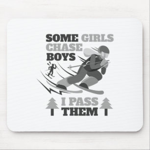 Einige Mädchen jagen Jungen Ich P Sie Lustiger Ski Mousepad