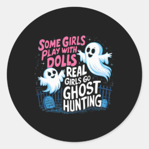 Einige Mädchen spielen mit Puppen Real Girls Go Gh Runder Aufkleber