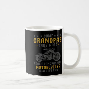 Einige Omas machen Nickerchen Wirkliche Omas fahre Kaffeetasse
