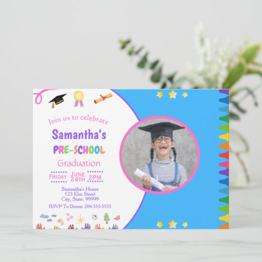 Einladung der Mädchenvorschulabschlusspartei (Stehend Vorderseite)