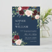 Einladung der Marine Burgundy Floral Wedding (Stehend Vorderseite)