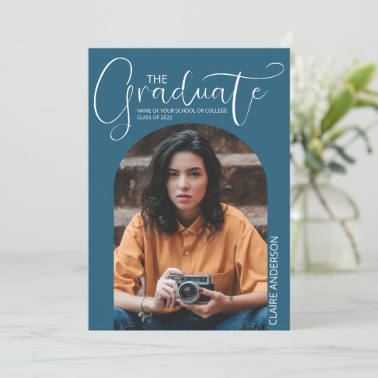 Einladung des Abschlusses "Graduate Arched Foto" (Stehend Vorderseite)